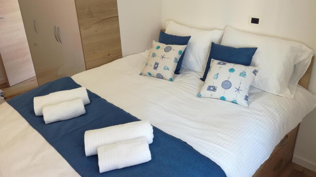 Apartmaji Apollonio 이졸라 외부 사진