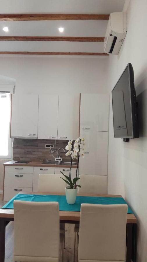 Apartmaji Apollonio 이졸라 외부 사진